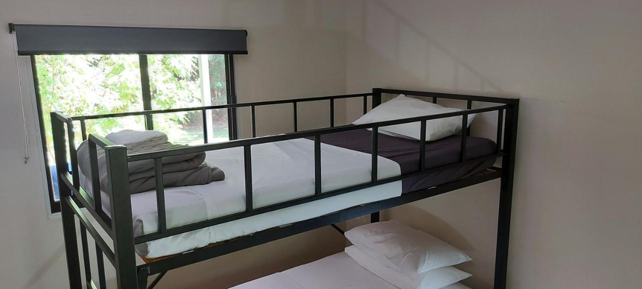 Litchfield Tourist Park Hotel Batchelor Bagian luar foto