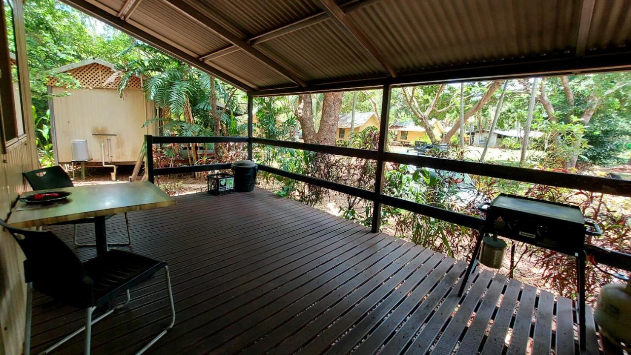 Litchfield Tourist Park Hotel Batchelor Bagian luar foto